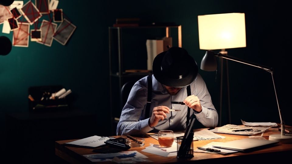 (In the image an investigator can be seen conducting a tax fraud investigation) 