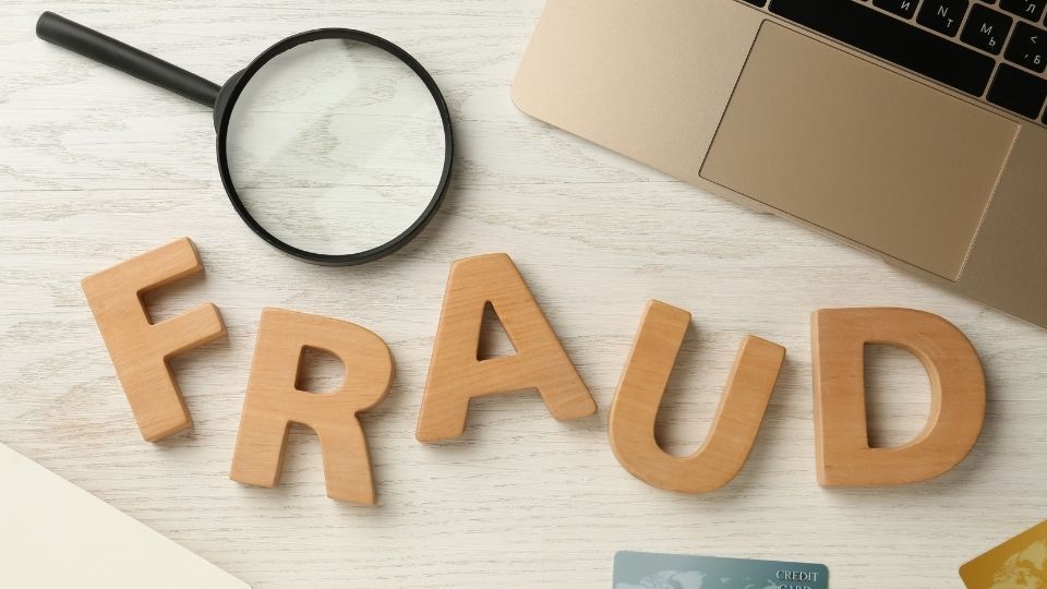 (In the the image the clear intention of Fraud detection is being shown)