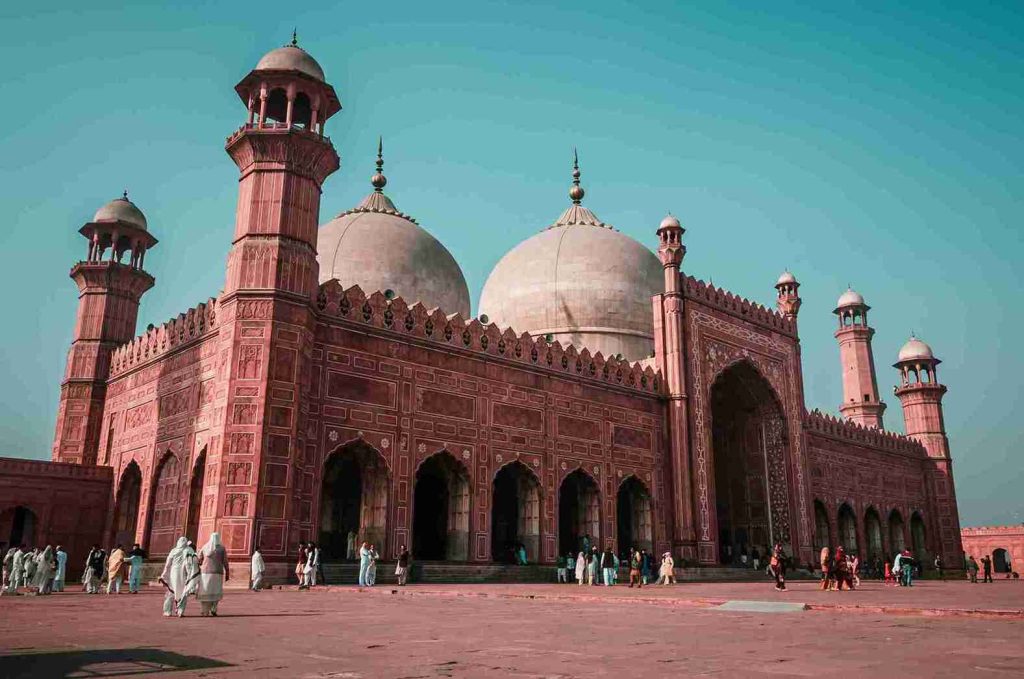 Image showig the Badshai mosque in Lahore Pakistan.